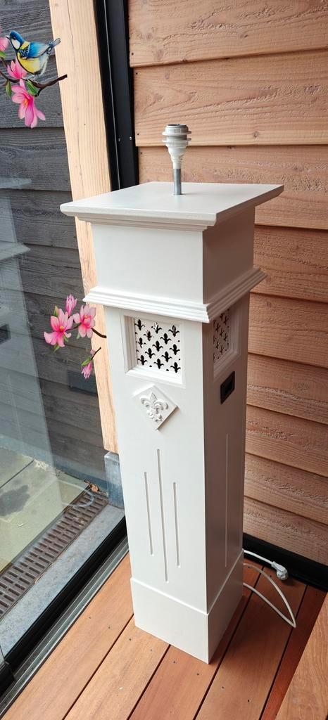 Zuil / pilaar lamp, Huis en Inrichting, Woonaccessoires | Zuilen en Pilaren, Ophalen