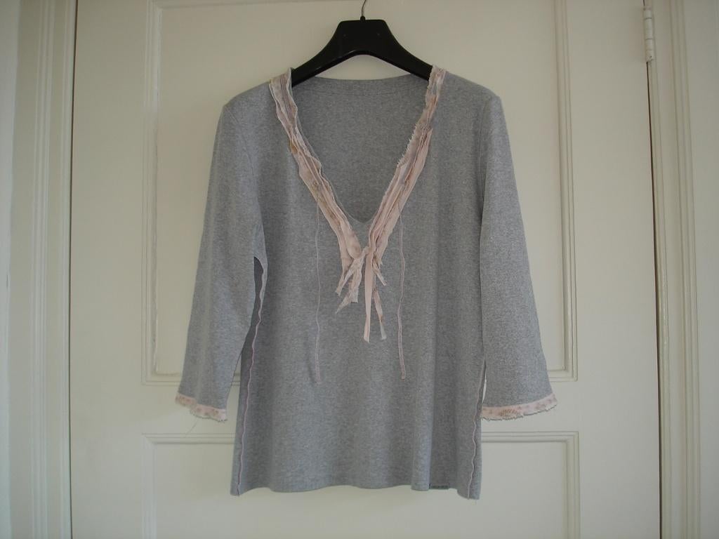 Marccain sports top grijs met roze mt circa M katoen, Kleding | Dames, Zo goed als nieuw, Korte mouw, Grijs, Ophalen