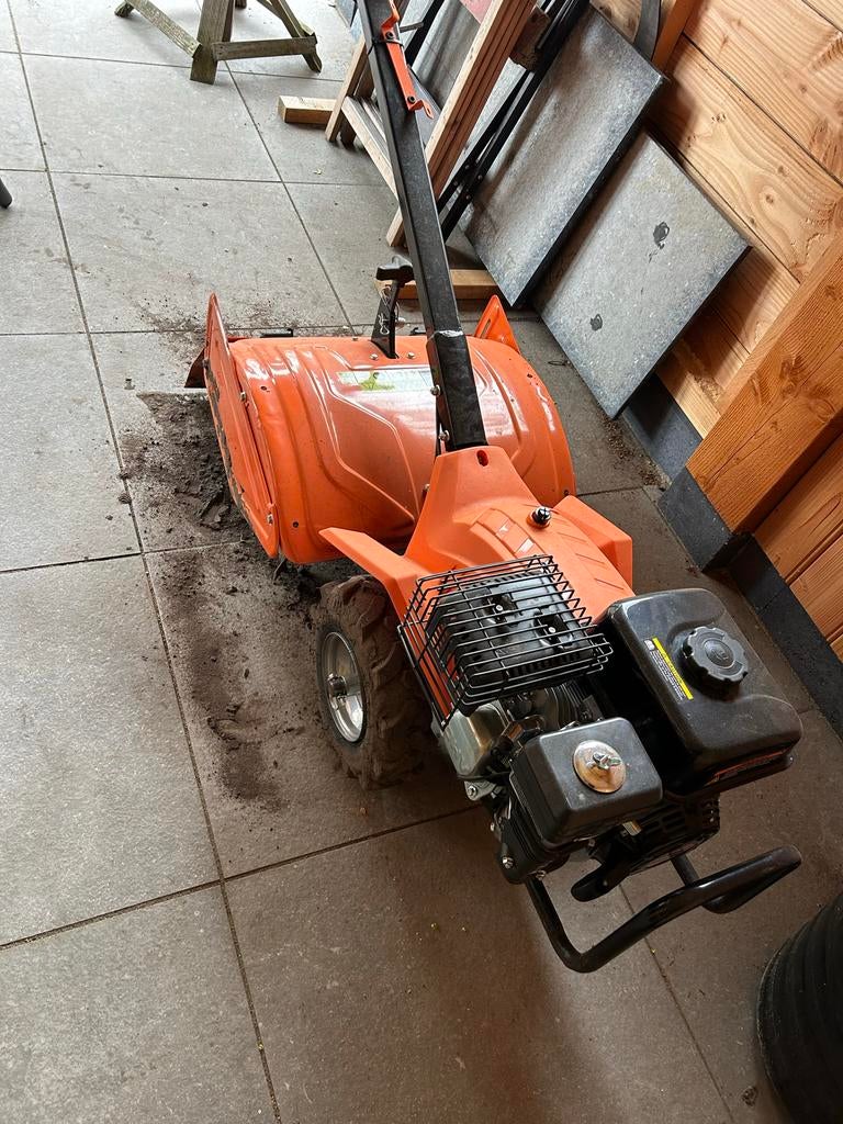 Kibani Benzine Grondfrees ploeg tuin trekker GTT6505, Ophalen, Zo goed als nieuw