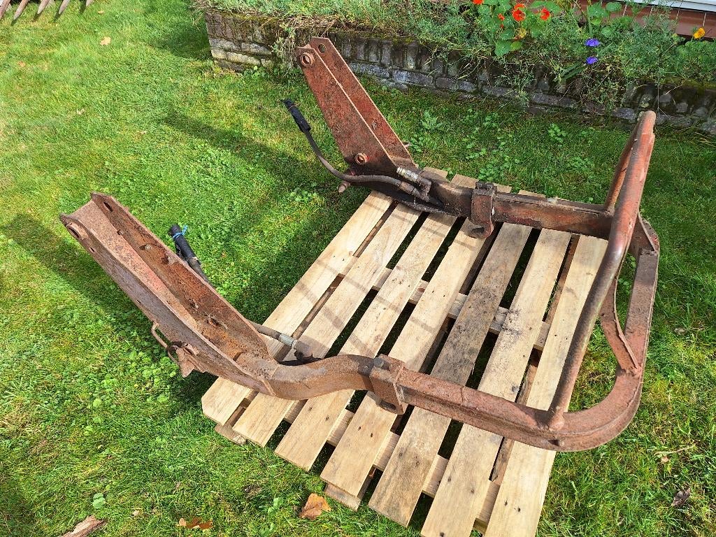 Ålö voorlader met tandenvork, Ophalen, Gebruikt, Handmatig