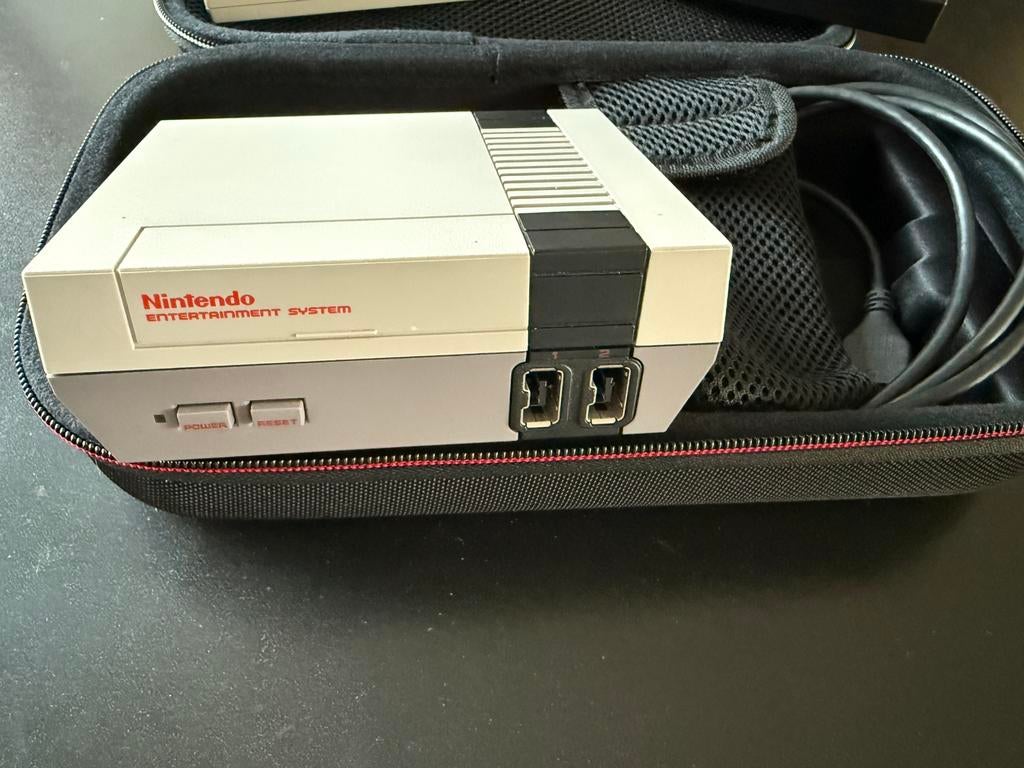 Nintendo Classic Mini: Nes, Spelcomputers en Games, Spelcomputers | Nintendo NES, Gebruikt, Met 2 controllers, Ophalen of Verzenden