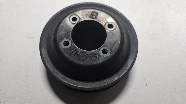 Waterpomp poelie BMW 3 / 5 / 7 X3 X5 Z3 Z4  serie E46 E60 E6, Auto-onderdelen, Motor en Toebehoren, Gebruikt, Herkomst onderdeel bekend