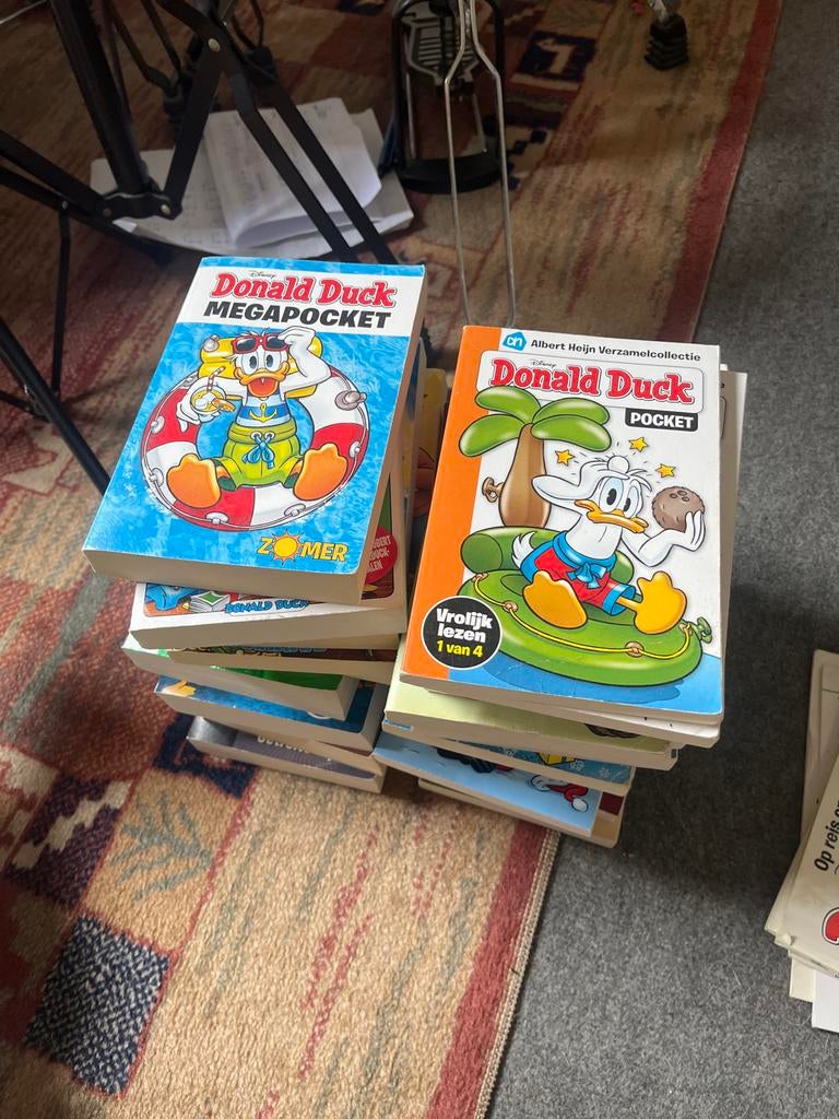 24 Donald Duck Pockets + AH vierdelige serie, Meerdere stripboeken, Ophalen, Gelezen