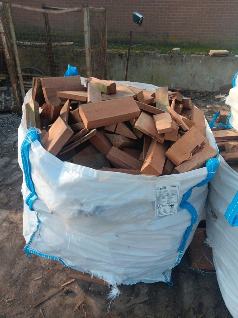 Haardhout AZOBE Haagbeuk., Tuin en Terras, Haardhout, Minder dan 3 m³, Ophalen of Verzenden