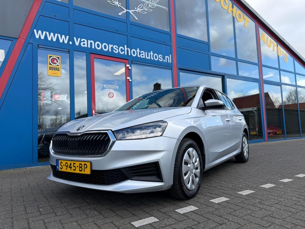 Skoda FABIA 1.0 TSi Automaat Navi Carplay Led Airco 2023, Gebruikt, Origineel Nederlands, Bedrijf, 3 cilinders