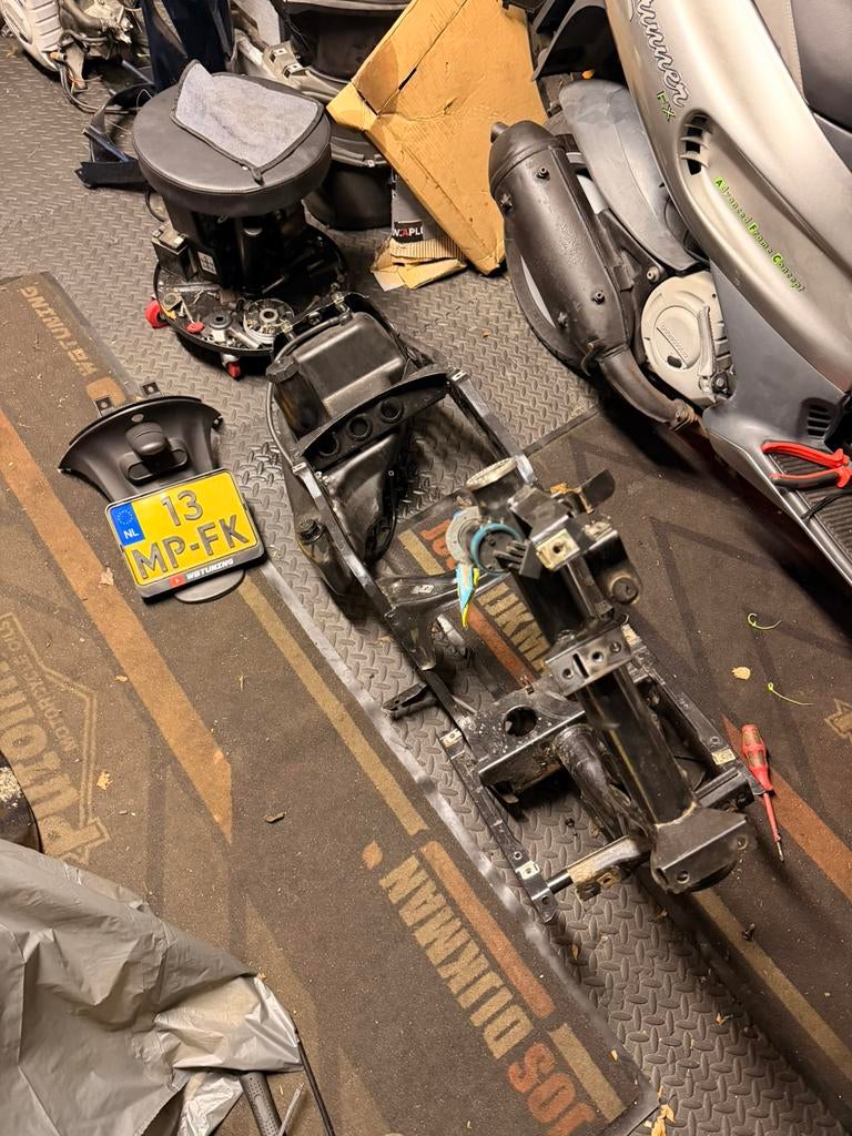 Piaggio zip A1 motorframe, Motoren, Ophalen of Verzenden