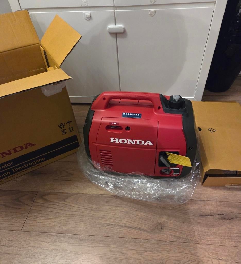 Honda EU22i aggregaat generator nieuw in doos, Ophalen of Verzenden, Nieuw, Minder dan 5 kVA, Benzine