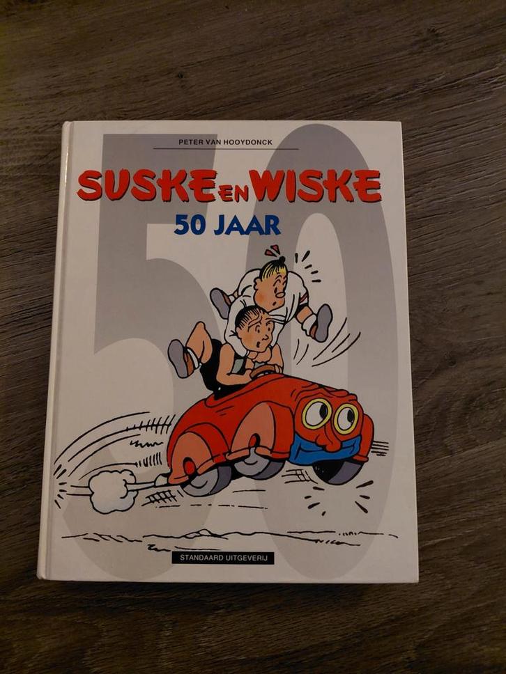 Suske en Wiske 50 Jaar - Jubileumboek, Boeken, Stripboeken, Zo goed als nieuw, Eén stripboek, Ophalen of Verzenden