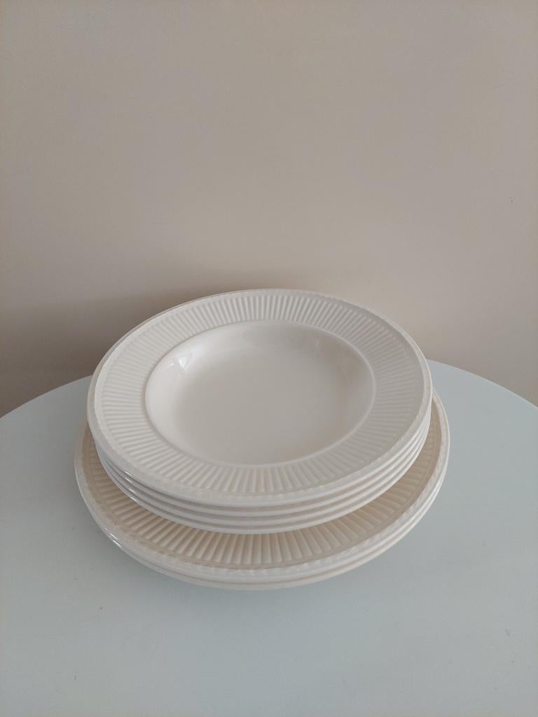 Wedgwood Edme diner en diepeborden, Verzamelen, Ophalen of Verzenden, Porselein, Bord of Schaal