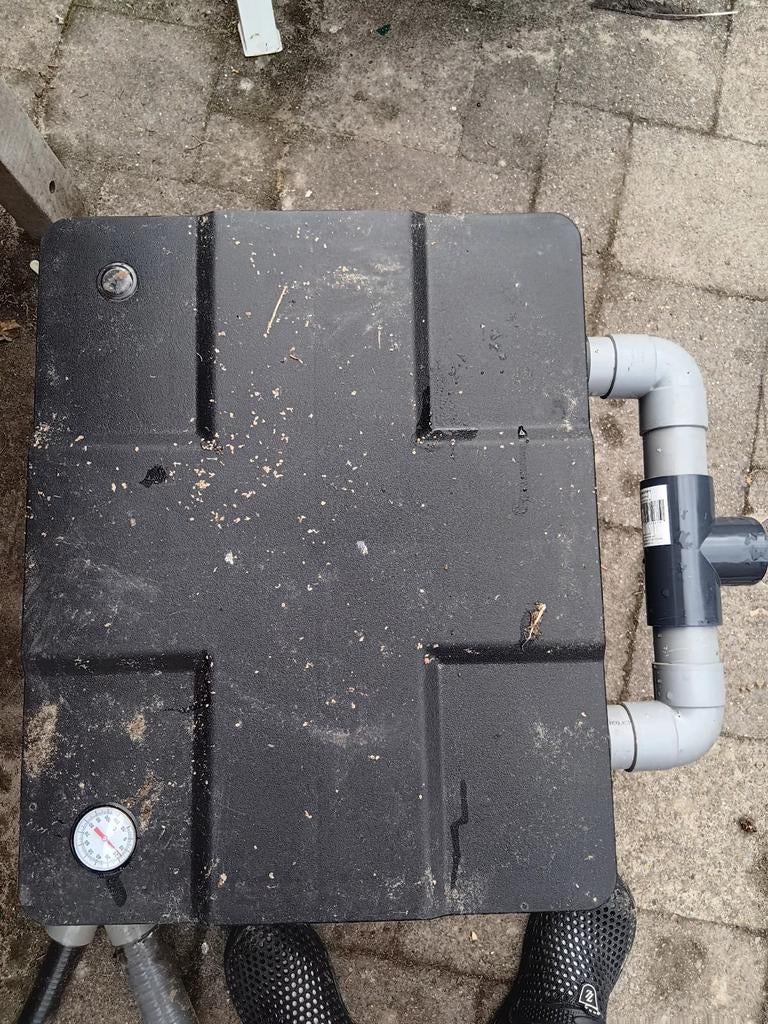 Gebruikte vijverfilter met leidingwerk, Ophalen, Gebruikt