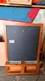 Magneetbord met houten frame en opbergvakken, Ophalen