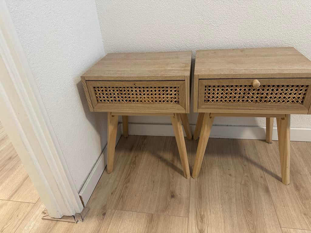 Set van 2 Nachtkastjes met Rotan Lade - Hout, Ophalen, Minder dan 45 cm, 55 tot 70 cm, Zo goed als nieuw