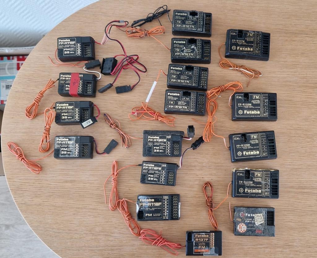 partij Vintage Futaba Ontvangers - 35MHz FM, Ophalen of Verzenden