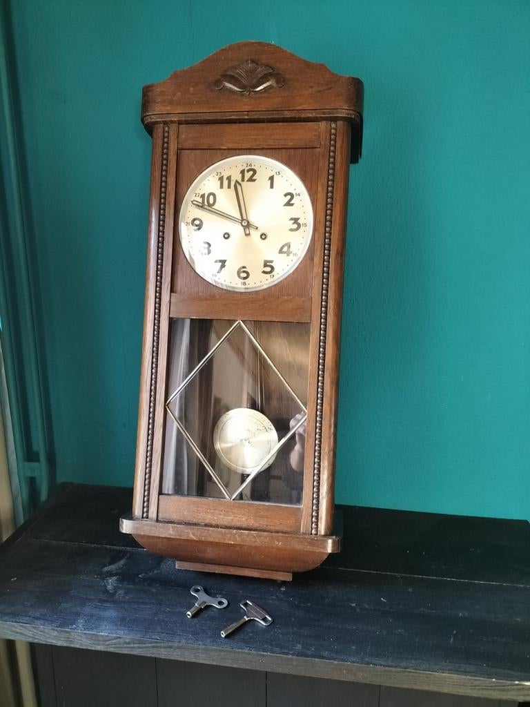 Antieke klok, Ophalen