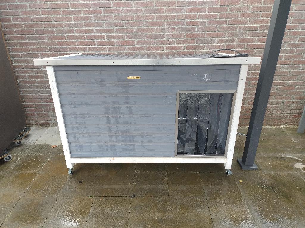 Hondenhok geïsoleerd, Dieren en Toebehoren, Hondenhokken, Ophalen, 110 cm of meer, 100 cm of meer, Hondenhok