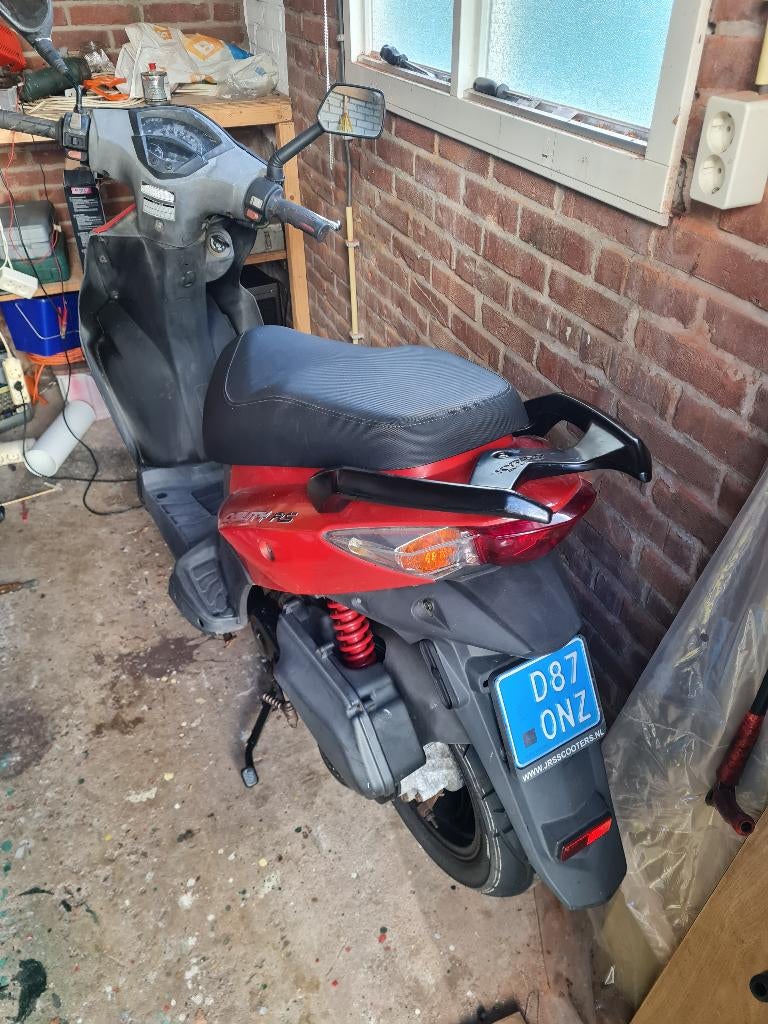 sym scooter en Peugot fox scooter, Fietsen en Brommers, Scooters | Peugeot, Ophalen, Gebruikt, Overige modellen, Benzine