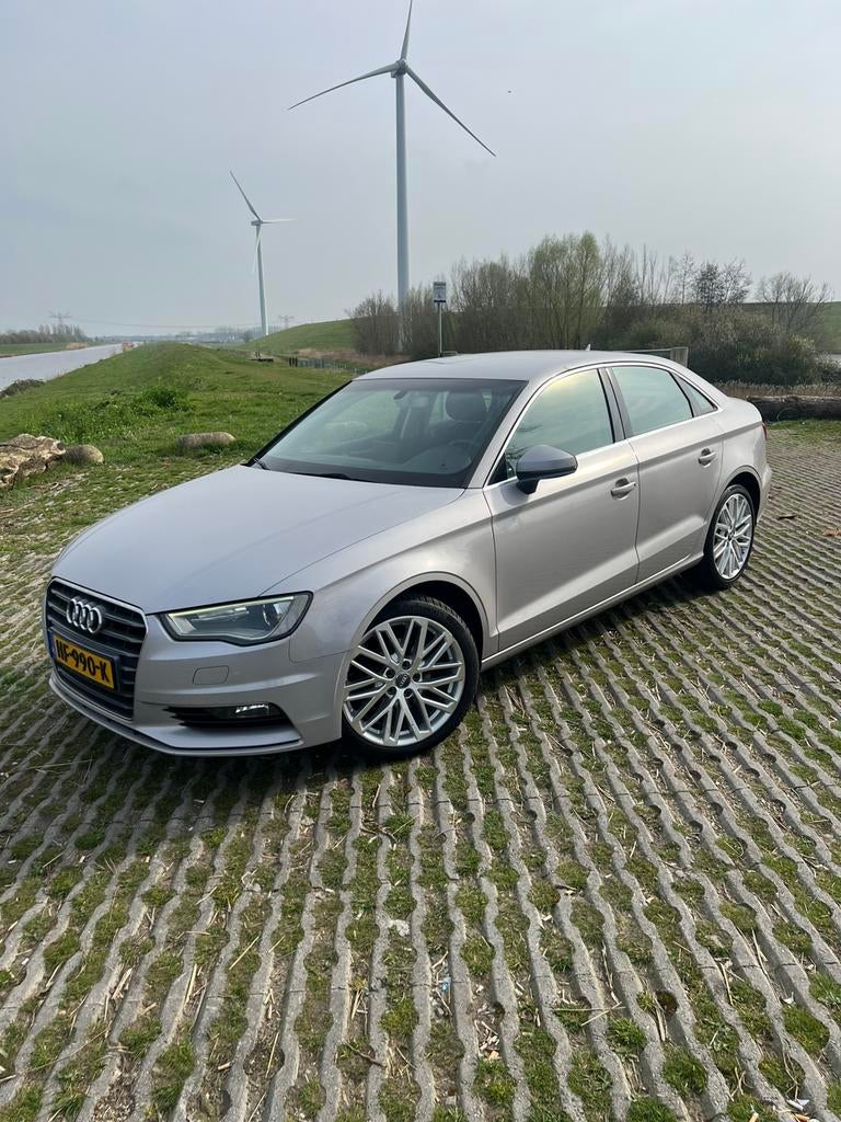 Audi A3 1.4 Tfsi 110KW COD Sedan 2015 Grijs, Auto's, Audi, Particulier, A3, ABS, Airbags, Airconditioning, Alarm, Bluetooth, Climate control