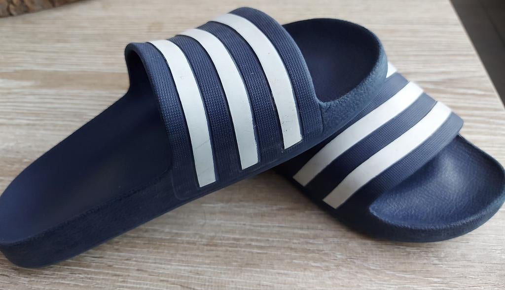 Adidas Slippers Adilette Maat 37 Blauw, Adidas, Jongen of Meisje, Overige typen, Ophalen of Verzenden