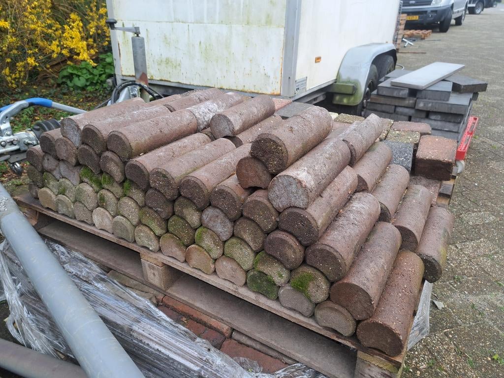 Afzet voor bordes - Betonnen halfronde palen, Tuin en Terras, Gebruikt, Overige typen, Ophalen of Verzenden, Minder dan 5 m²