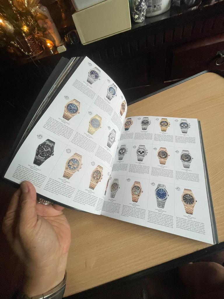 Horloge boeken  catalogussen  grote merken, Ophalen of Verzenden, Nederland, Munten