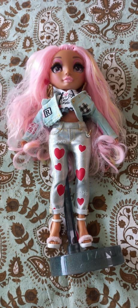 Rainbow high, Kinderen en Baby's, Speelgoed | Poppen, Ophalen of Verzenden, Zo goed als nieuw, Overige typen