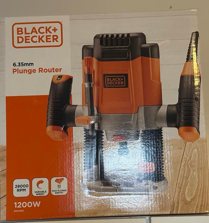 Black+Decker 6.35mm Plunge Router 1200W, Ophalen, Nieuw, Elektrisch, Bovenfrees