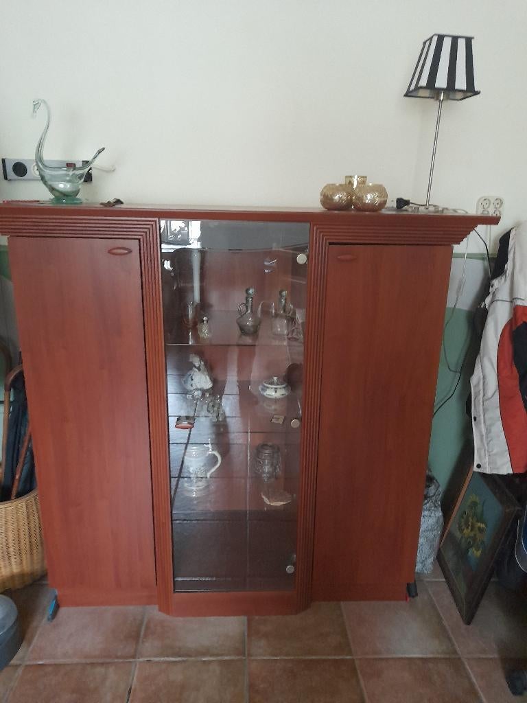 vitrine kast, Ophalen, Met plank(en), 100 tot 150 cm, 75 cm of meer