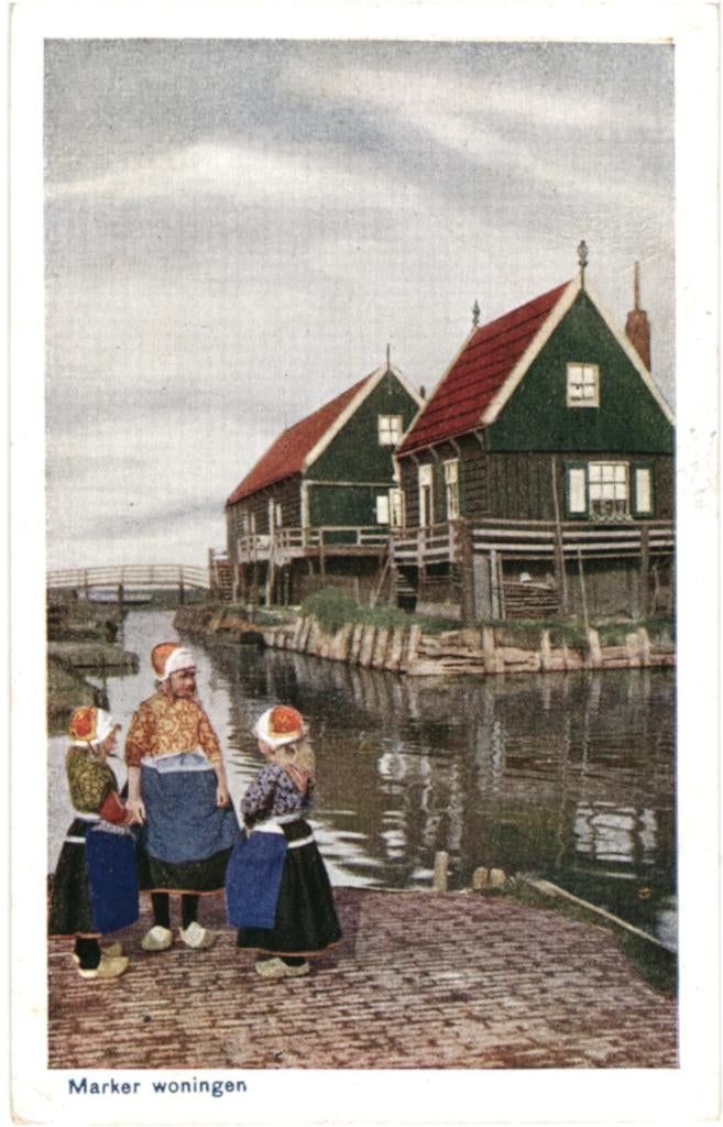 914323 Marken klederdracht .Zegel verwijderd