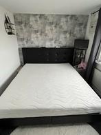 Tweepersoonsbed met leer hoofdbord, Huis en Inrichting, Slaapkamer | Bedden, Ophalen, Overige materialen, Gebruikt, Zwart