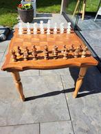 Twee sets glazen schaakstukken., Ophalen of Verzenden