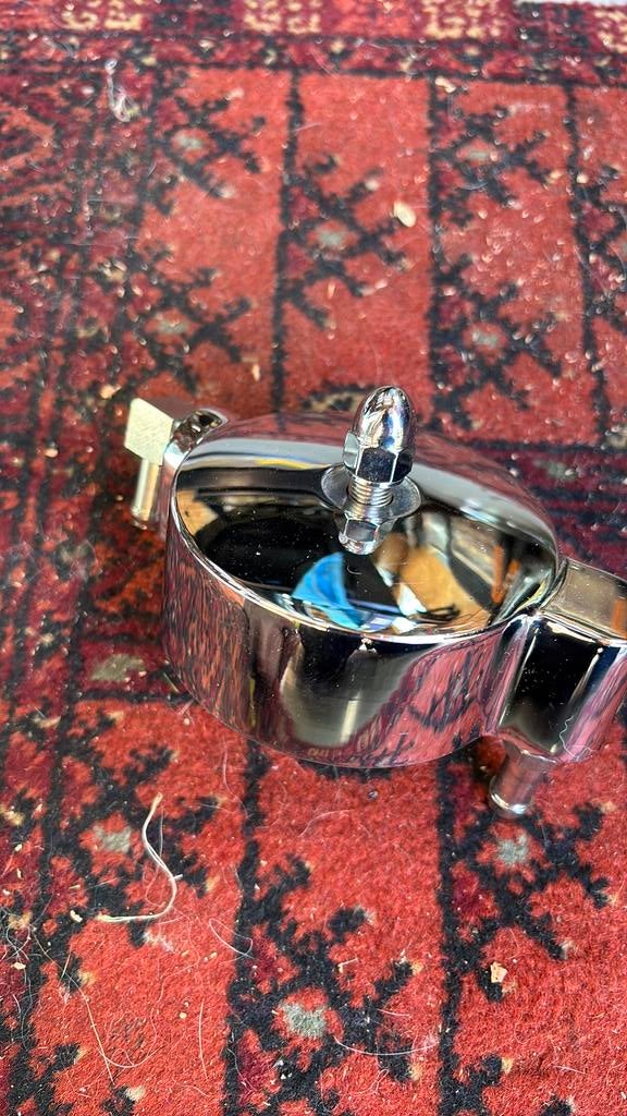 Panhead style oliefilter bevestiging, Ophalen of Verzenden