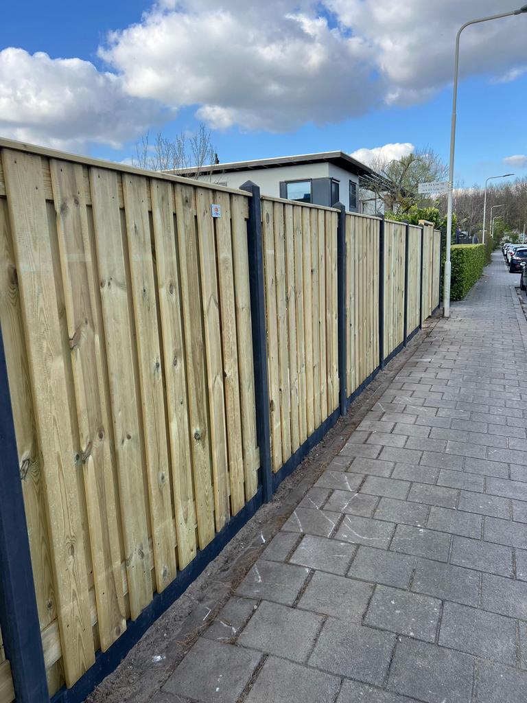 Houten schuttingdelen met palen, Tuin en Terras, Schuttingen, 6 meter of meer, Ophalen of Verzenden, Hout, 1 tot 2 meter