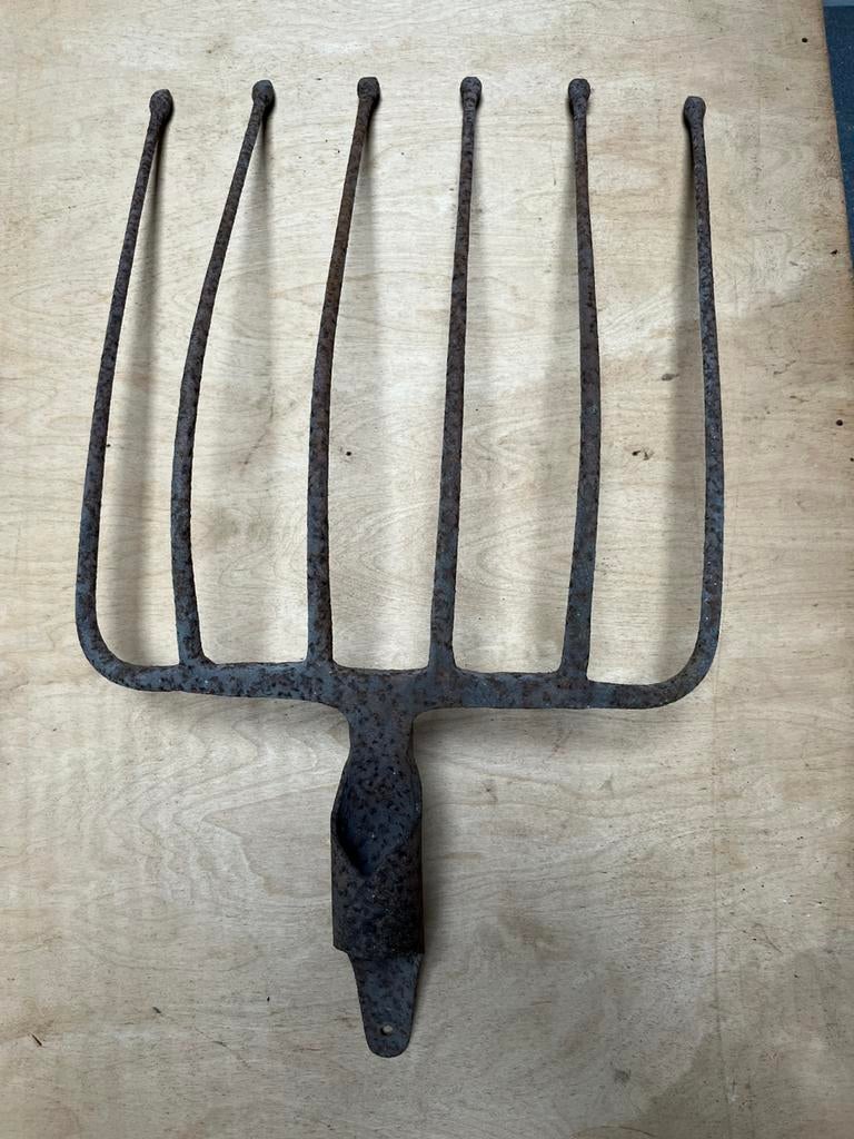 SCHITTEREND GESMEDE BIETENRIEK, Antiek en Kunst, Antiek | Gereedschap en Instrumenten, Ophalen of Verzenden