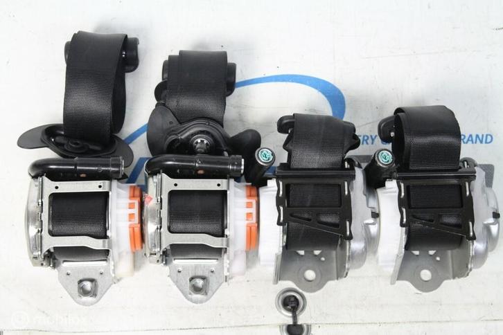 2x Gordels voor + 2x achter Mercedes A klasse W177 2018-...., Auto-onderdelen, Interieur en Bekleding