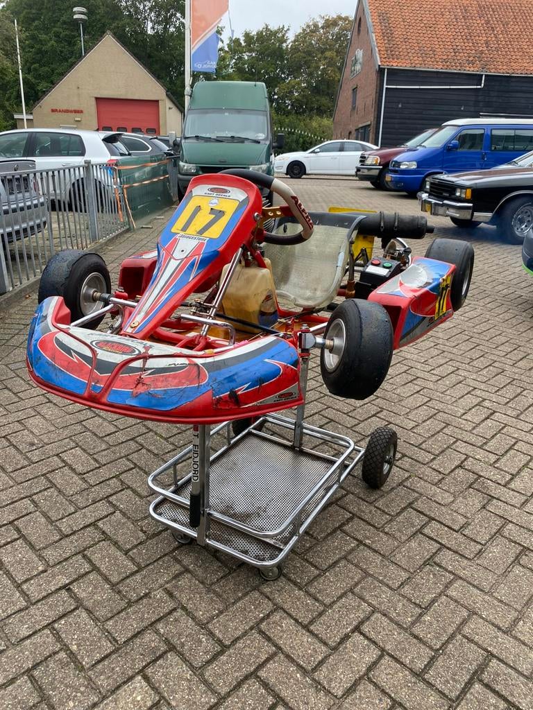 Junior kart, Sport en Fitness, Karting, Ophalen, Zo goed als nieuw, Kart