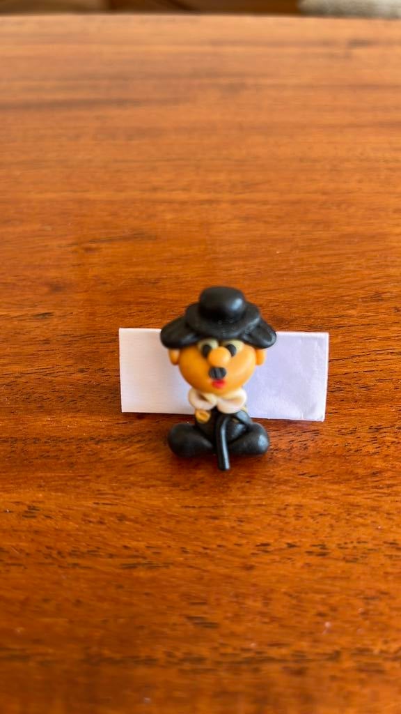 Oud Charly Chaplin speldje 3 1/2 cm., Ophalen of Verzenden, Zo goed als nieuw