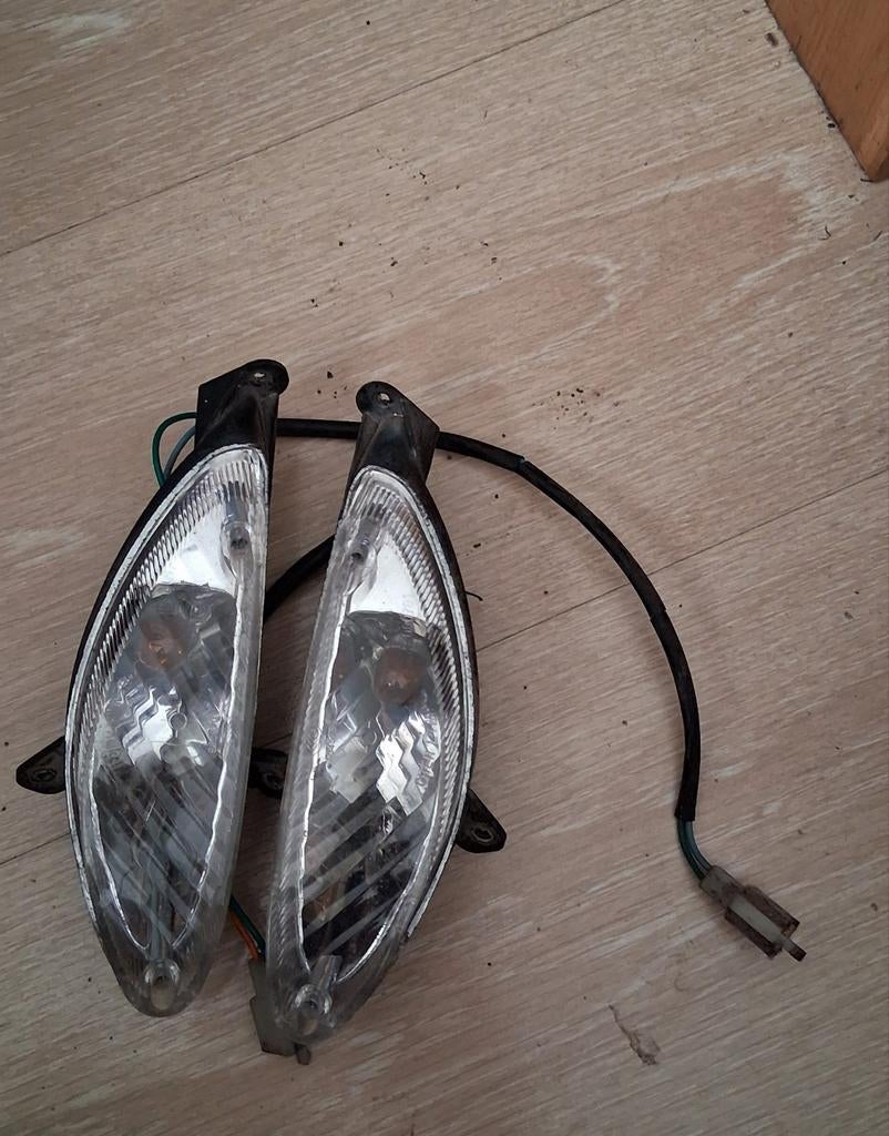 Set knipperlichten voorkant Peugeot V-Clic, Fietsen en Brommers, Brommeronderdelen | Scooters, Ophalen, Gebruikt, Overige typen