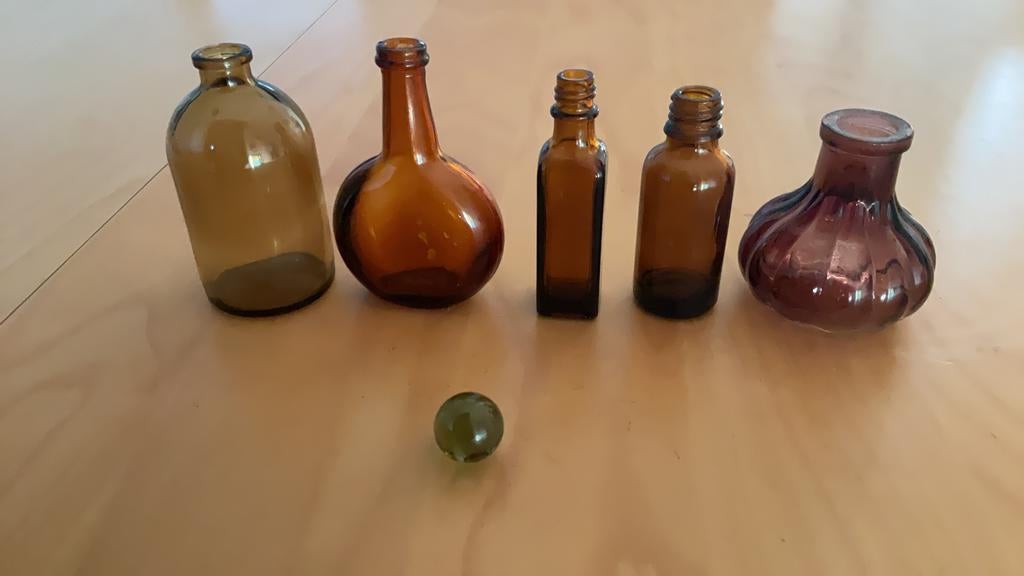 Miniatuur Flesjes van glas Bruin. Samen te koop. Ophalen., Ophalen