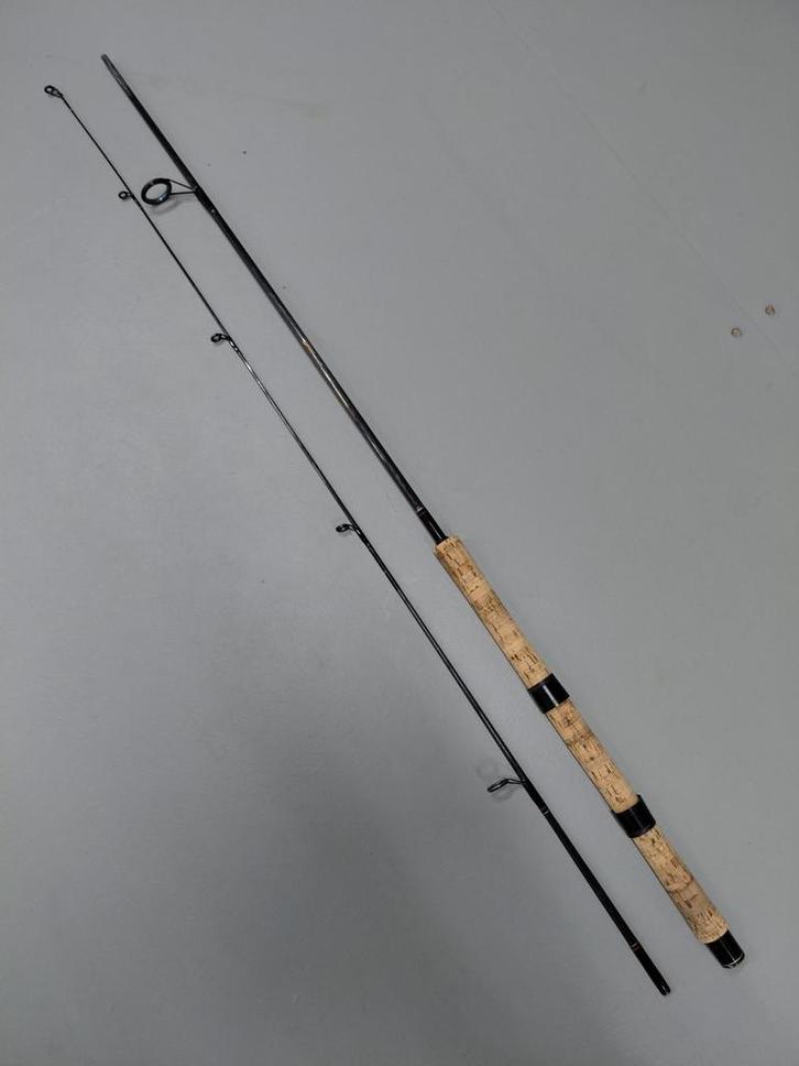 Guko Intravis spinhengel graph. 6'6" cw1/4-5/8oz TEKST LEZEN, Watersport en Boten, Hengelsport | Roofvissen, Gebruikt, Werphengel