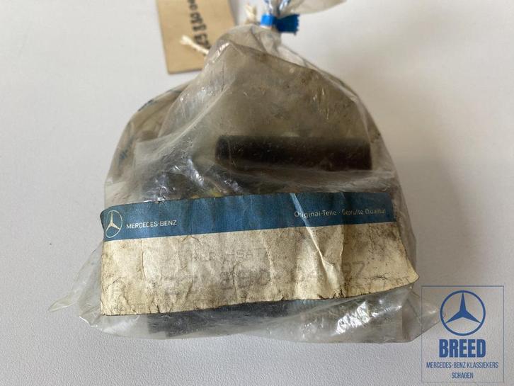 NOS montageset achterbumper voor Mercedes-Benz W123 C123, Auto-onderdelen, Carrosserie en Plaatwerk, Bumper, Mercedes-Benz, Achter