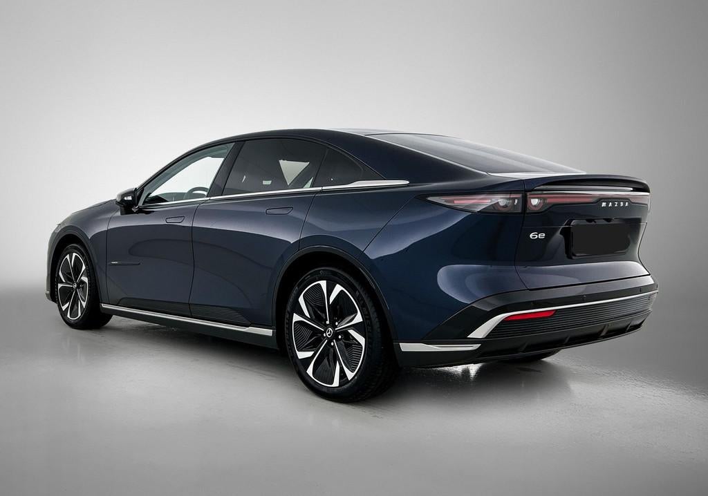 Mazda 6e Takumi 68.8 kWh / Full options (bj 2025, automaat), Auto's, Mazda, Automaat, 12 maanden, Zwart, 6e