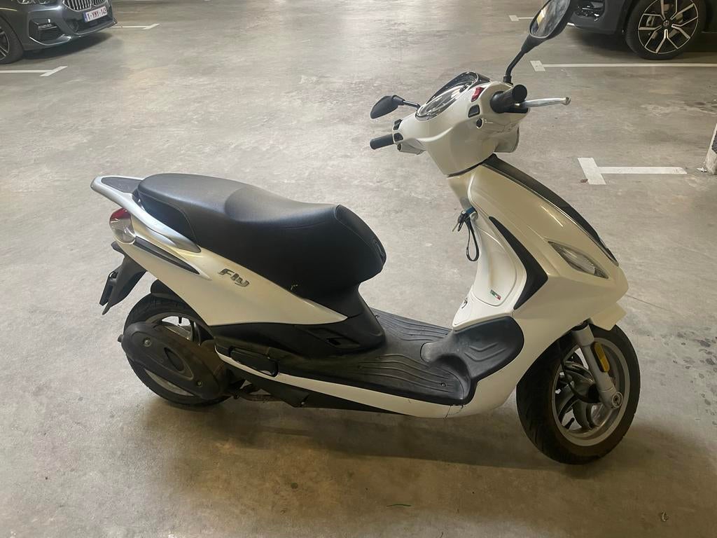 Piaggio Fly 50cc OPHALEN IN HOBOKEN BELGIE, Fietsen en Brommers, Scooters | Piaggio, Gebruikt, Maximaal 45 km/u, Ophalen of Verzenden