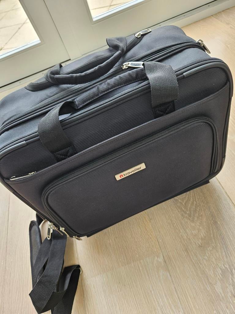 Kleine koffer (nieuw)met wieltjes, Sieraden, Tassen en Uiterlijk, Koffers, Ophalen of Verzenden, Nieuw, Hard kunststof, Minder dan 50 cm