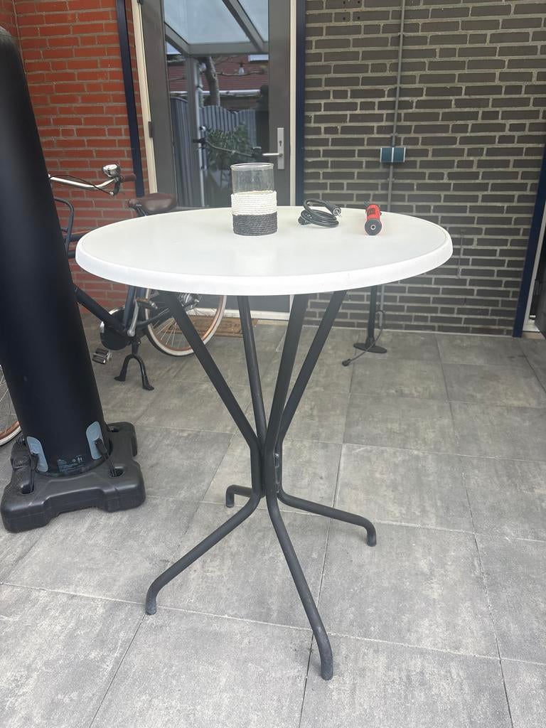 Witte statafel met zwart metalen onderstel, Ophalen of Verzenden, Gebruikt