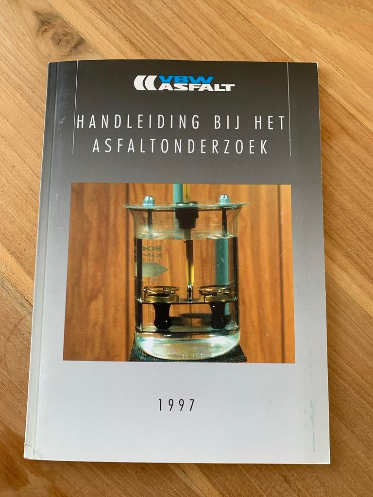 VBW Asfalt Handleiding bij het Asfaltonderzoek 1997, Boeken, Ophalen of Verzenden, Gelezen, Bouwkunde