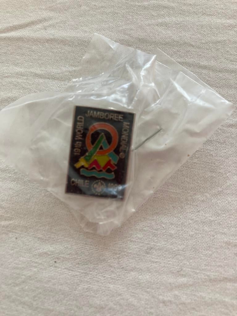 Scoutingpin wsj chili wereld jamboree, Verzamelen, Scouting, Ophalen of Verzenden, Nieuw, Embleem, Speld of Insigne