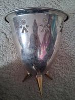 Zilverkleurige pot met figuurtjes, Antiek en Kunst, Ophalen