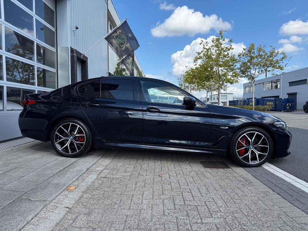 BMW 5-serie 545e xDrive High Executive M-Sport 290kW/395PK, 12 maanden, Gebruikt, Zwart, Bedrijf