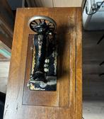 Antieke Burgers E.n.r. Naaitafel, Ophalen