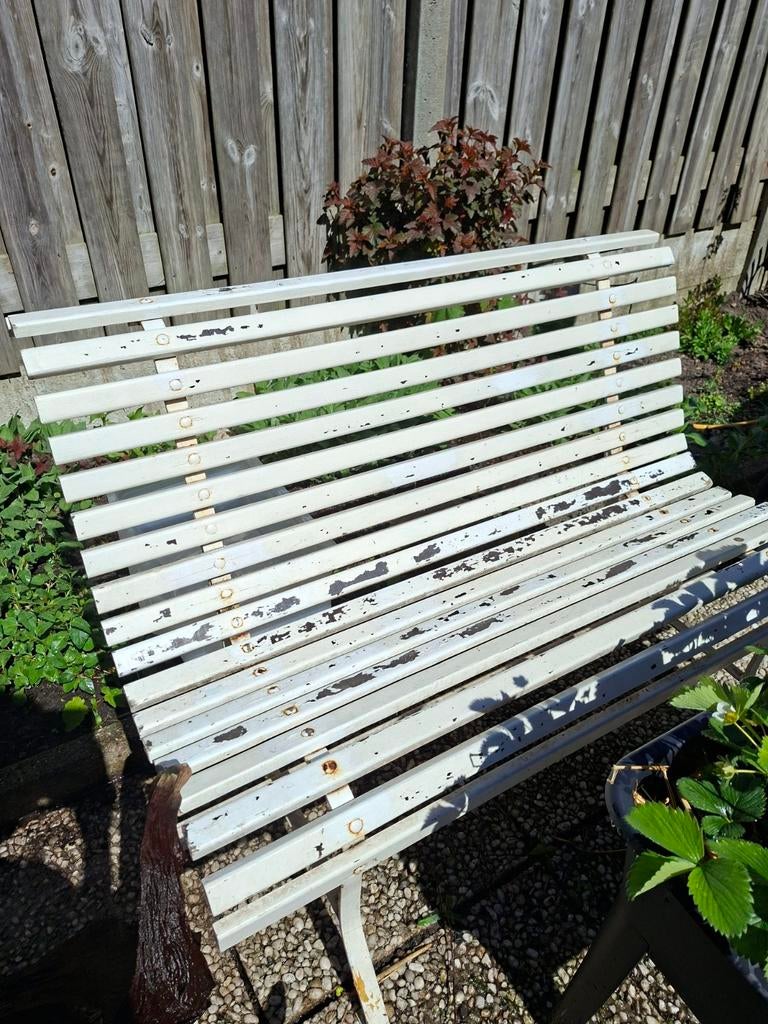 Ijzeren bankje  met hardhouten Plankjes, Tuin en Terras, Ophalen, Gebruikt, Hout